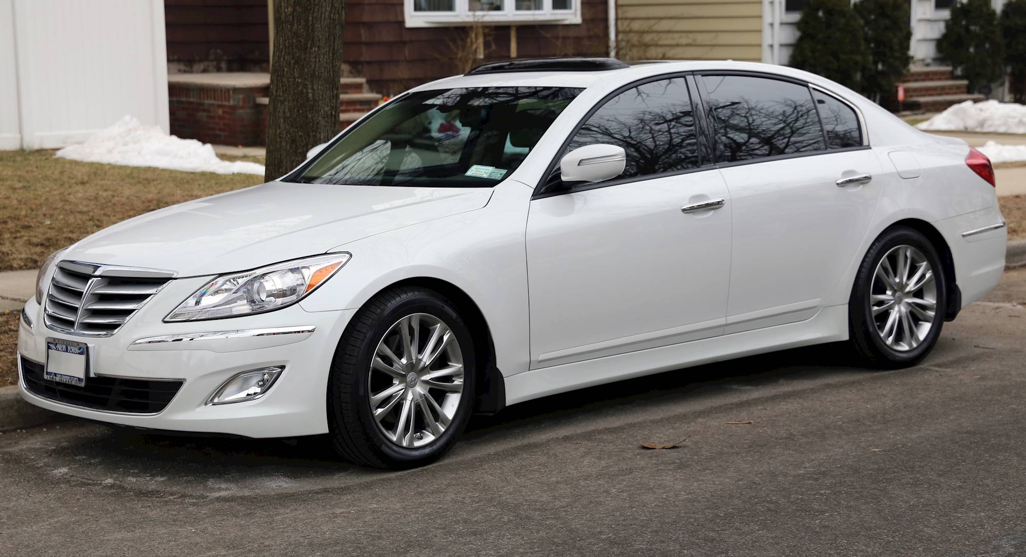 2010 Hyundai Genesis Sedan